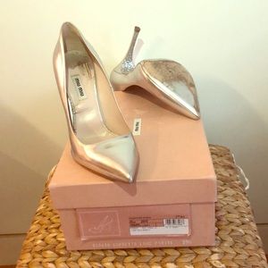 MIU MIU Calzature Donna silver pumps with glitter